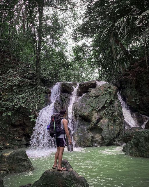 Wisata Puncak Bukit Biru, Tawarkan Keindahan dari Ketinggian hingga Air Terjun