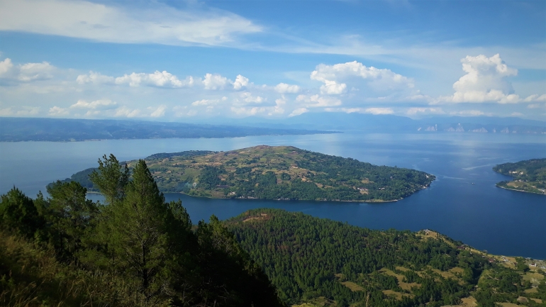 Pulau Sibandang, Surga Tersembunyi di Tengah Danau Toba