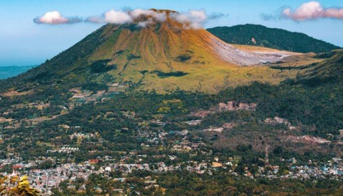 Nikmati Kesejukan dan Keindahan Alam di Gunung Lokon