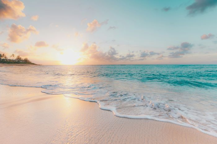 Riau juga Punya Pantai Pasir Putih yang Selalu Ramai Dikunjungi, di Sini Lokasinya!