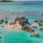 Mengenal Pulau Batu Berlayar, Pulau yang Memiliki Batuan Granit Menyerupai Kapal