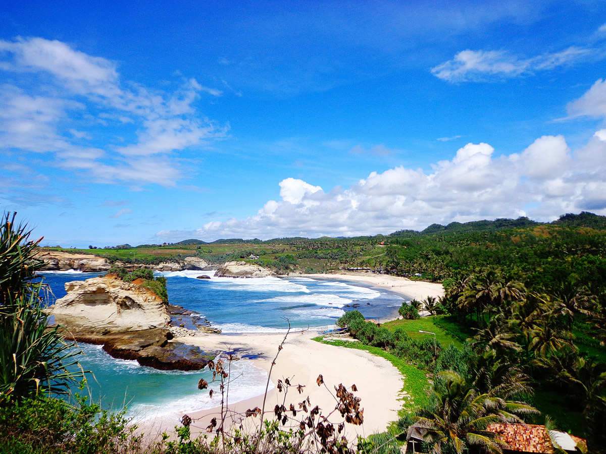 Pantai Klayar, Kekayaan Tersembunyi di Bumi Pacitan