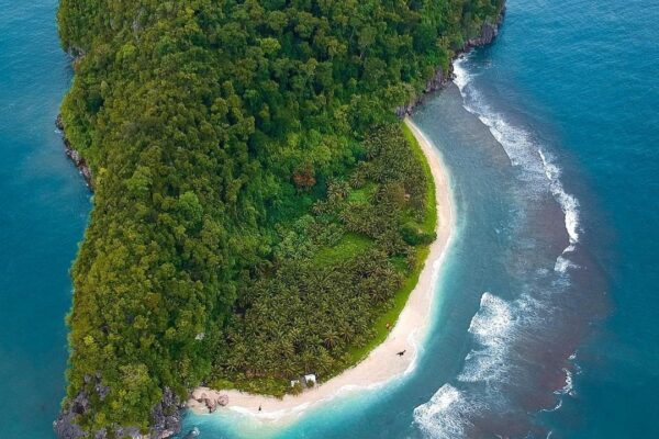 Pesona Pulau Kluang: Surga Tersembunyi di Tengah Samudra Aceh