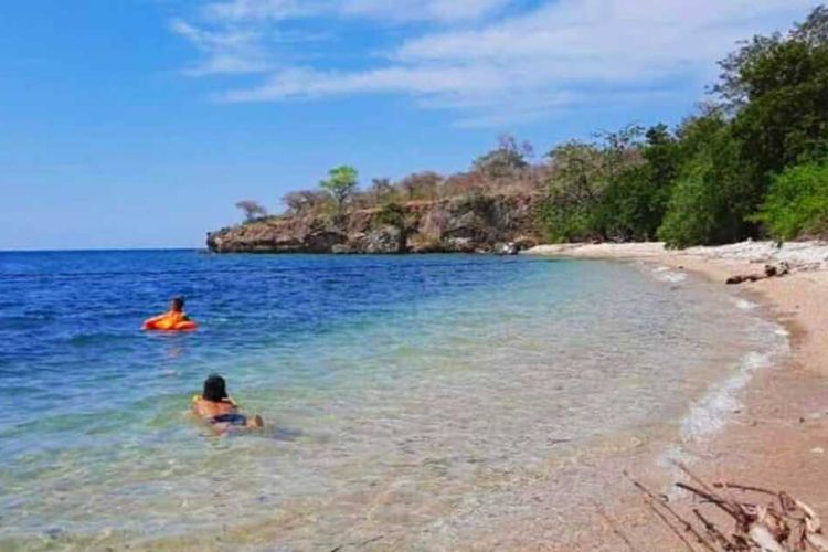 Pantai Sori Nehe, Surga Tersembunyi Kota Bima yang Belum Dijamah