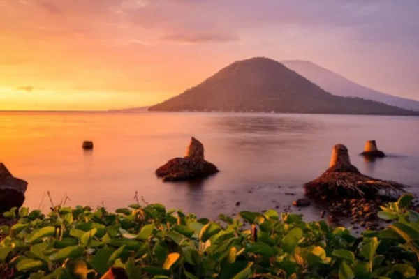 Pesona Keindahan di Pulau Maitara Kota Tidore Kepulauan Provinsi Maluku Utara