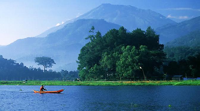 Ini Dia Keindahan Nan Eksotis Rawa Pening, Yuk Kesini