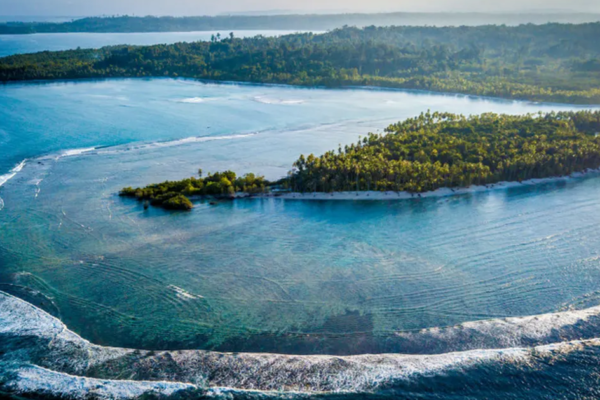 Keindahan Alam Kepulauan Mentawai dan Tradisi Lokal yang Bisa Kamu Nikmati