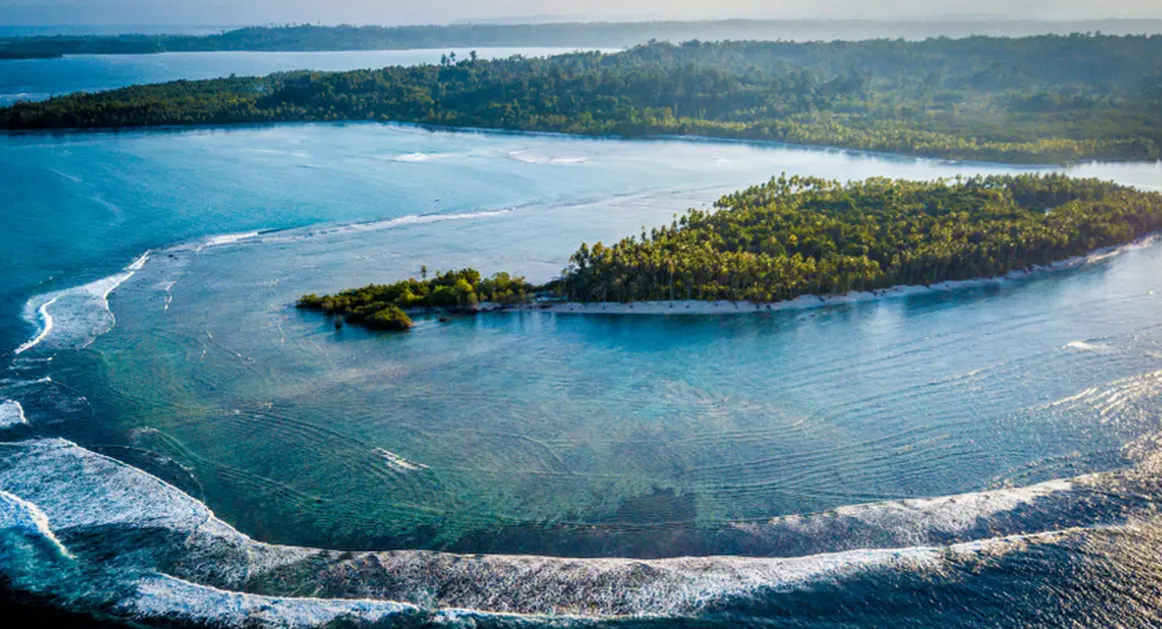 Keindahan Alam Kepulauan Mentawai dan Tradisi Lokal yang Bisa Kamu Nikmati