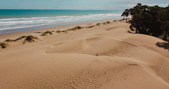 Pelesiran ke Pantai Oetune NTT, Pantainya Mirip Gurun