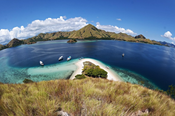 Pulau Kelor, Spot Snorkeling Terbaik di Labuan Bajo NTT