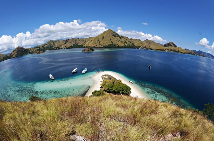 Pulau Kelor, Spot Snorkeling Terbaik di Labuan Bajo NTT