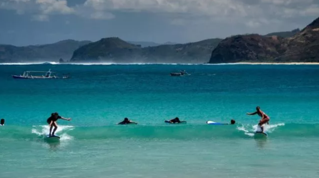 Pantai Selong Belanak, Surga Nan Indah di Lombok Tengah