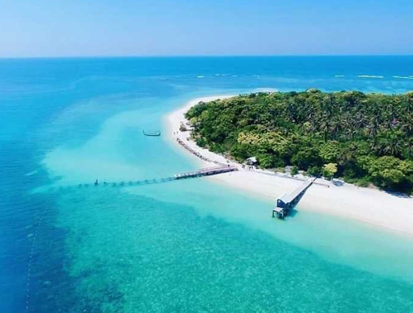 Pesona Gili Labak di Madura, Sajikan Keindahan Laut yang Memanjakan Mata