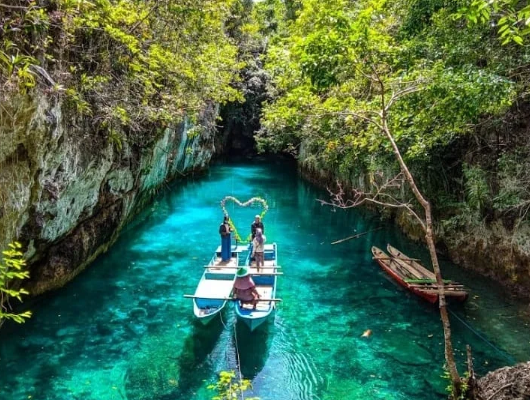 Keindahan Telaga Kotaeono yang Diapit Batuan Karst, Green Canyon ala Buton Tengah