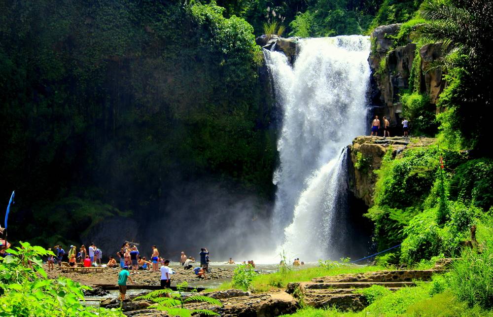 Pesona Air Terjun Tegenungan, Destinasi Wisata yang Wajib Dikunjungi di Bali