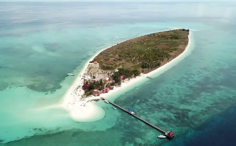 Selayang Pandang Keindahan Pulau Selayar