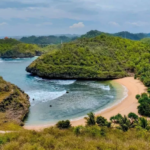 Pantai Bercak, Keindahan Tersembunyi di Pacitan