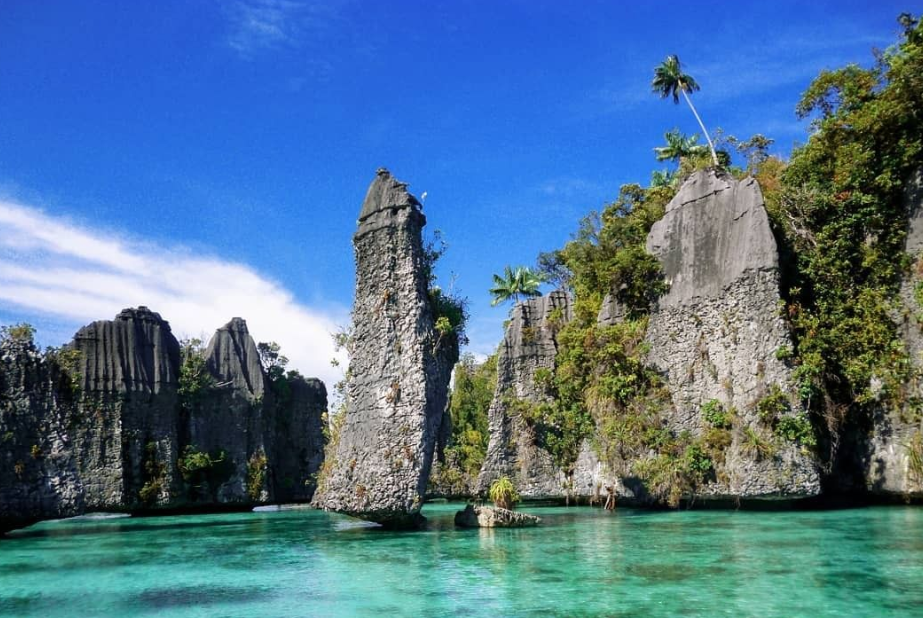 Balbulol Raja Ampat, Keunikan Batu yang Menjadi Ikon Wisata Pulau Misool Raja Ampat