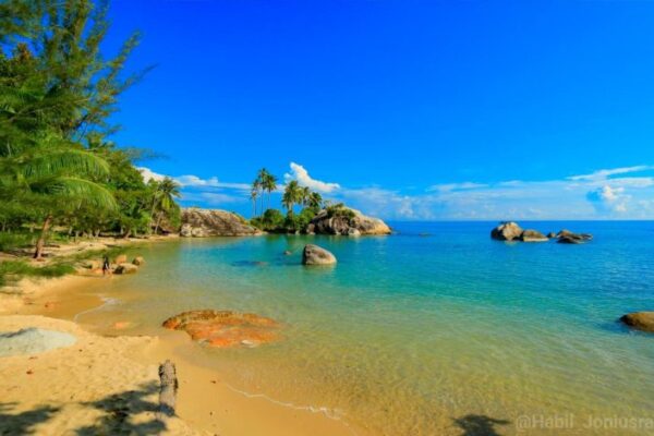 Pantai Teluk Karang, Wisata Alam Hidden Gem di Bangka