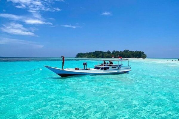 Pesona Karimunjawa, Menikmati Surga Keindahan Alam Bawah Laut Tersembunyi di Laut Jawa