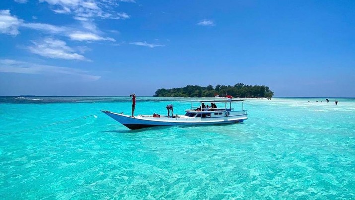 Pesona Karimunjawa, Menikmati Surga Keindahan Alam Bawah Laut Tersembunyi di Laut Jawa