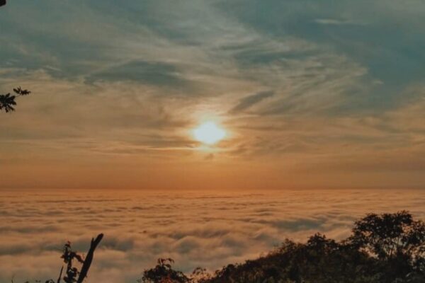 Negeri Diatas Awan Itu Bernama Bukit Gatan! Destinasi Wisata Tersembunyi di Kabupaten Musi Rawas