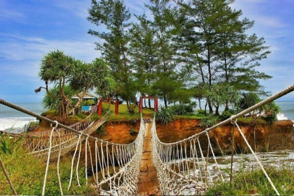 Pantai Sungai Suci Bengkulu: Keajaiban Alam dan Sejarah yang Memukau