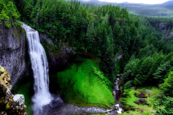 Keindahan Air Terjun Tujuh Panggung, Weekend Makin Indah dengan Wisata Alam Empat Lawang