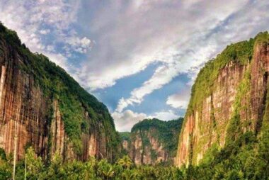Lembah Harau: Surga Tersembunyi